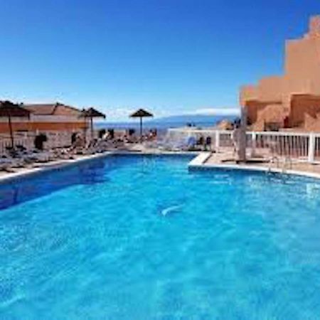 Golden Paradise Seaview Адехе Экстерьер фото